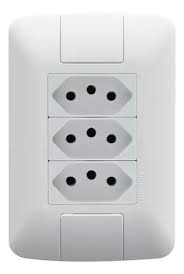 Conjunto 4x2 com 3 Tomadas 2P+T 10 A 250 V Aria Branco Tramontina